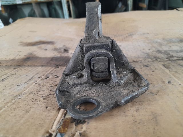 bontott VOLVO S80 Motor Tartó Bak (Pozíciófüggetlen)