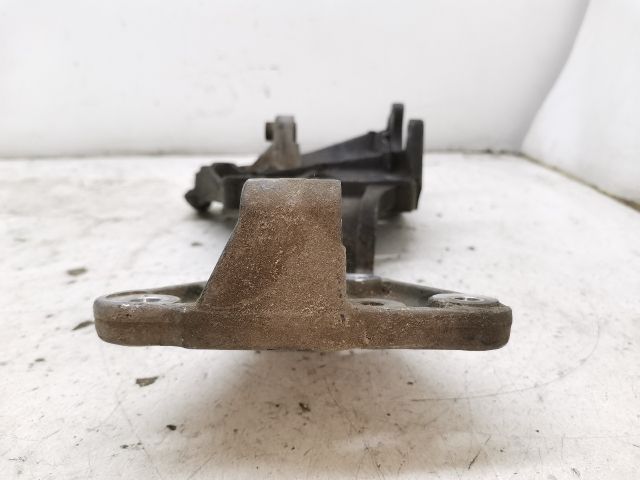 bontott VOLVO S80 Generátor Tartó Bak