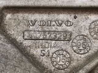 bontott VOLVO S80 Generátor Tartó Bak