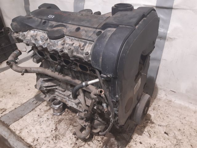 bontott VOLVO S80 Motor (Fűzött blokk hengerfejjel)