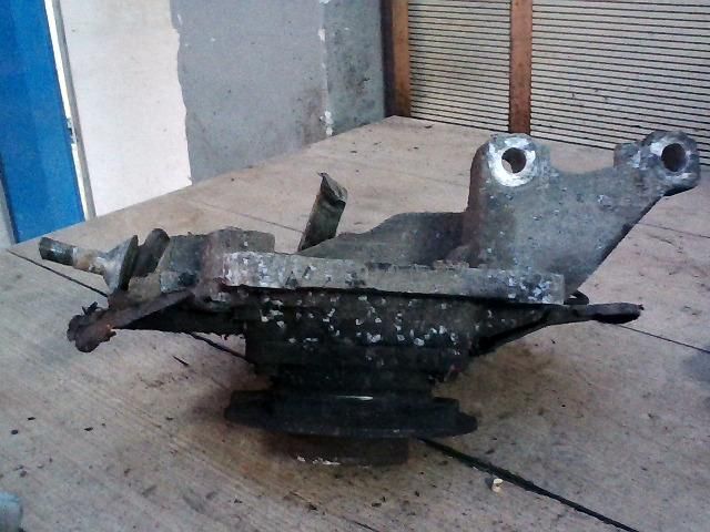 bontott VOLVO S80 Bal első Csonkállvány Kerékaggyal