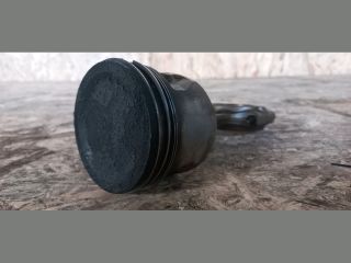 bontott VOLVO S80 Dugattyú és Hajtókar