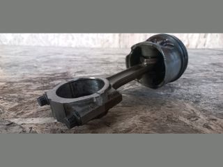 bontott VOLVO S80 Dugattyú és Hajtókar