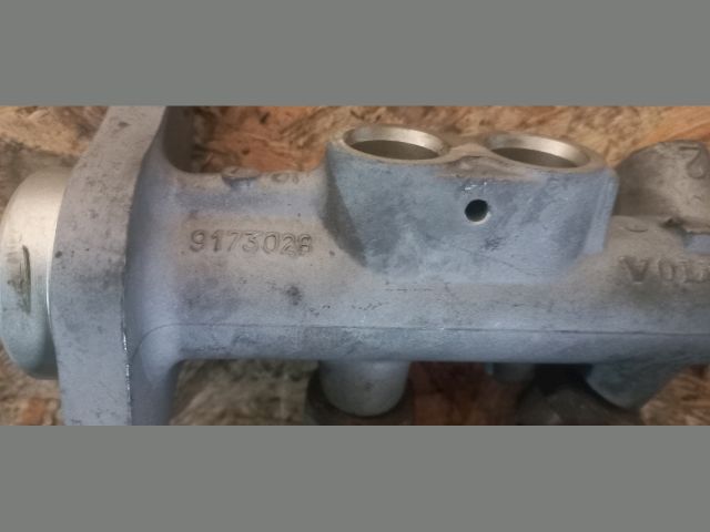 bontott VOLVO S80 Főfékhenger