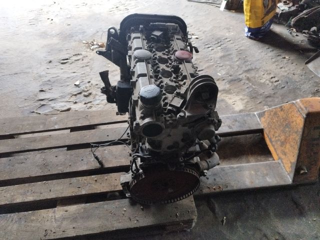 bontott VOLVO S80 Motor (Fűzött blokk hengerfejjel)