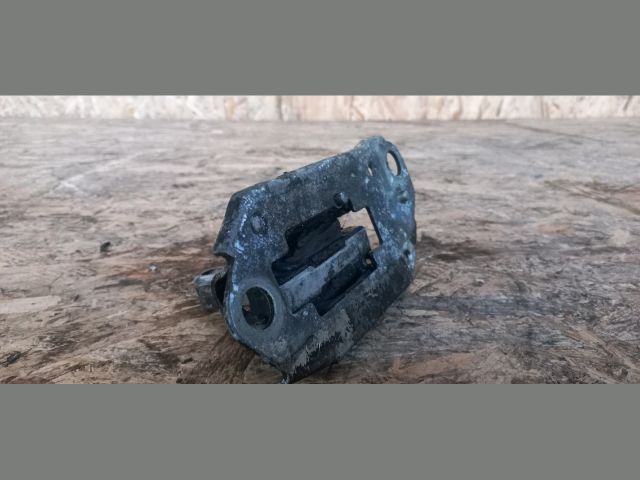 bontott VOLVO S80 Motor Tartó Bak Jobb