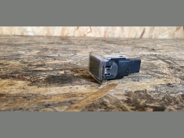 bontott VOLVO S80 Ajtó Kárpit Világítás