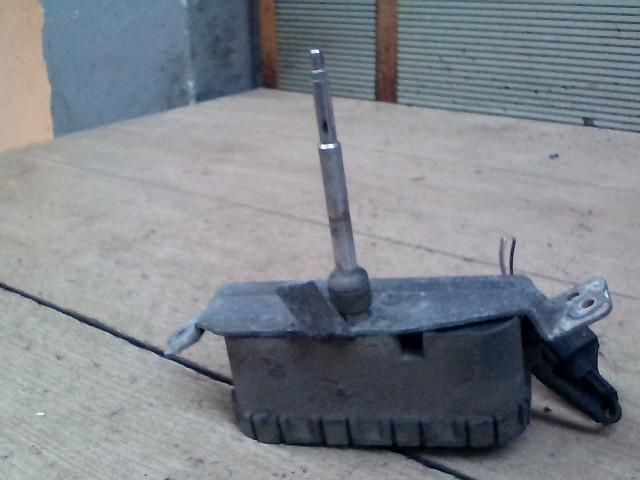 bontott VOLVO S80 Bal Fényszórómosó Fedél