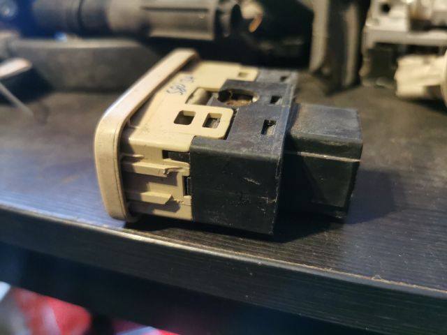 bontott VOLVO S80 Bal hátsó Ablakemelő Kapcsoló