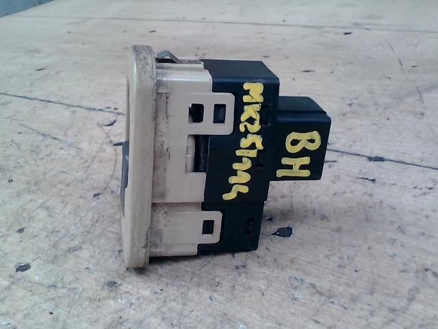 bontott VOLVO S80 Bal hátsó Ablakemelő Kapcsoló