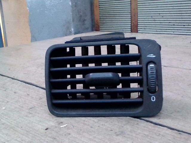 bontott VOLVO S80 Bal Szellőző