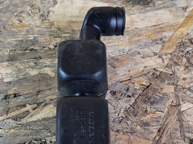 bontott VOLVO S80 Bal Szélvédő Alatti Vízelvezető Műanyag