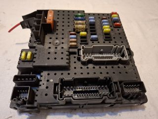 bontott VOLVO S80 Biztosítéktábla Csomagtér