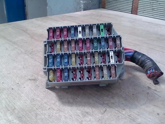 bontott VOLVO S80 Biztosítéktábla Utastér