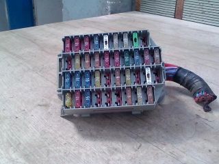 bontott VOLVO S80 Biztosítéktábla Utastér