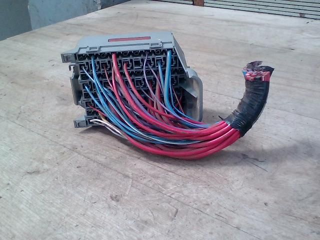 bontott VOLVO S80 Biztosítéktábla Utastér