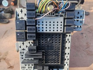 bontott VOLVO S80 Biztosítéktábla Utastér