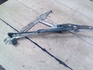 bontott VOLVO S80 Csomagtérajtó Jobb Zsanér