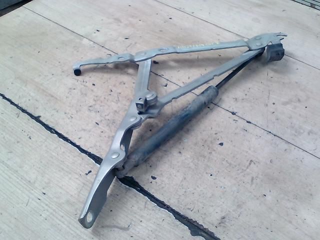 bontott VOLVO S80 Csomagtérajtó Jobb Zsanér