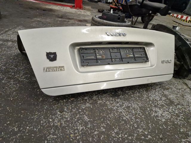 bontott VOLVO S80 Csomagtérajtó (Részeivel)