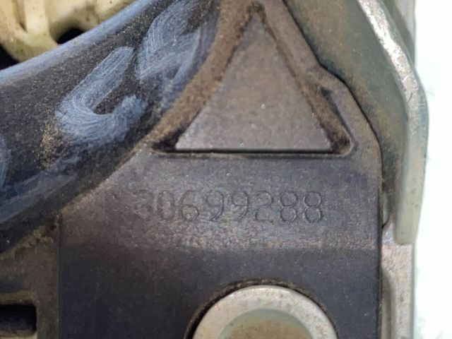 bontott VOLVO S80 Csomagtérajtó Zárbetét