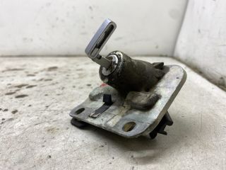 bontott VOLVO S80 Csomagtérajtó Zárbetét