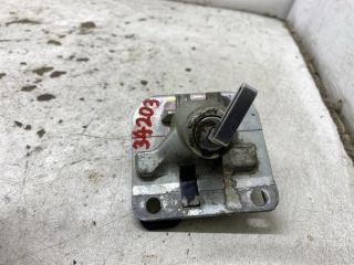 bontott VOLVO S80 Csomagtérajtó Zárbetét