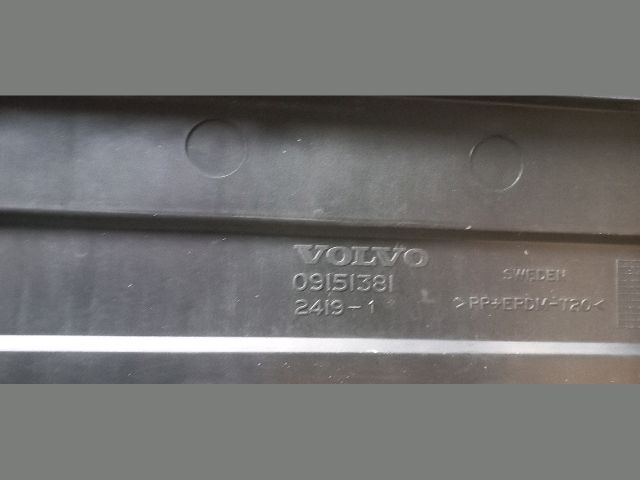 bontott VOLVO S80 Első Lökhárító (Üresen)