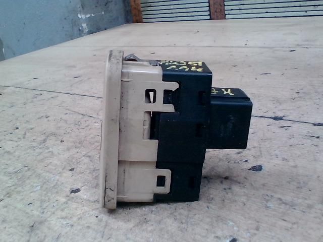 bontott VOLVO S80 Jobb hátsó Ablakemelő Kapcsoló