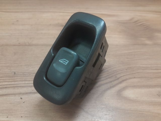 bontott VOLVO S80 Jobb hátsó Ablakemelő Kapcsoló