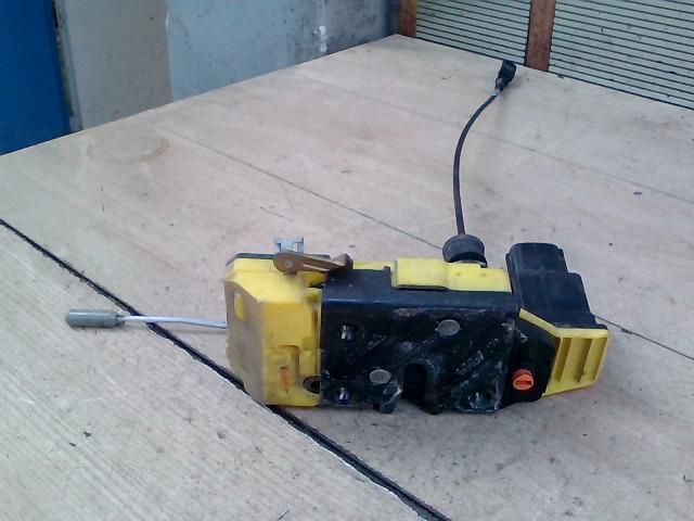 bontott VOLVO S80 Jobb hátsó Ajtózár