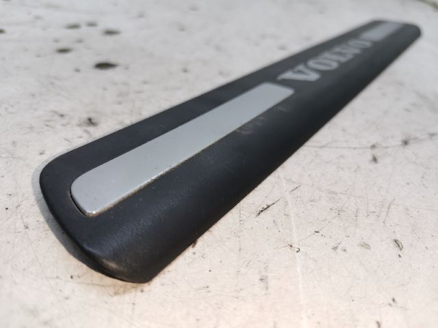 bontott VOLVO S80 Jobb hátsó Küszöb Díszléc