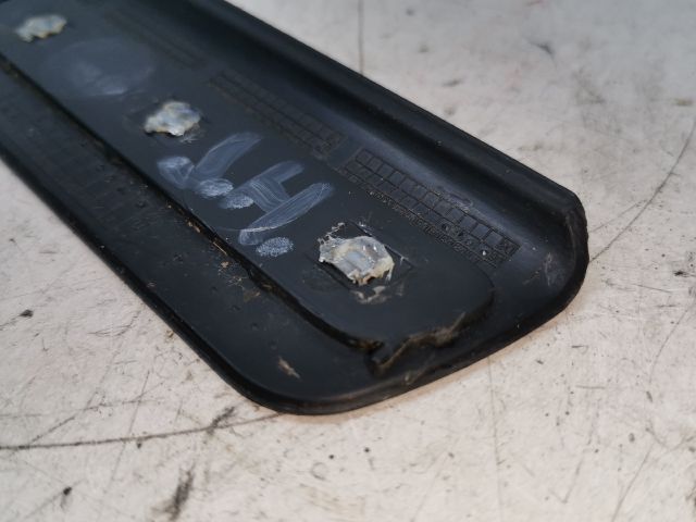 bontott VOLVO S80 Jobb hátsó Küszöb Díszléc