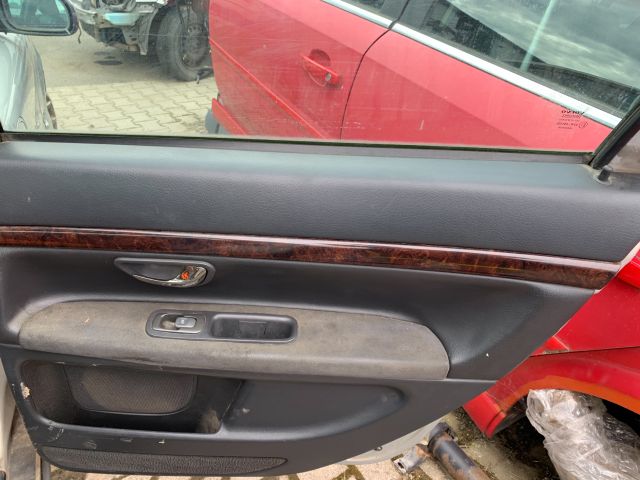 bontott VOLVO S80 Kesztyűtartó