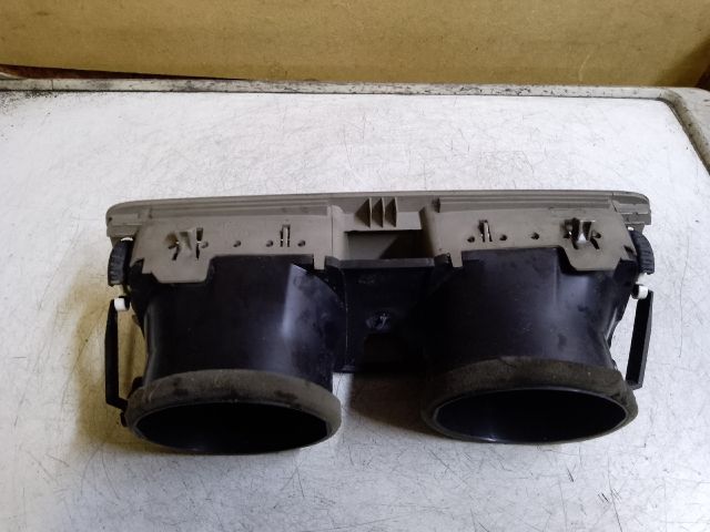 bontott VOLVO S80 Középső Szellőző