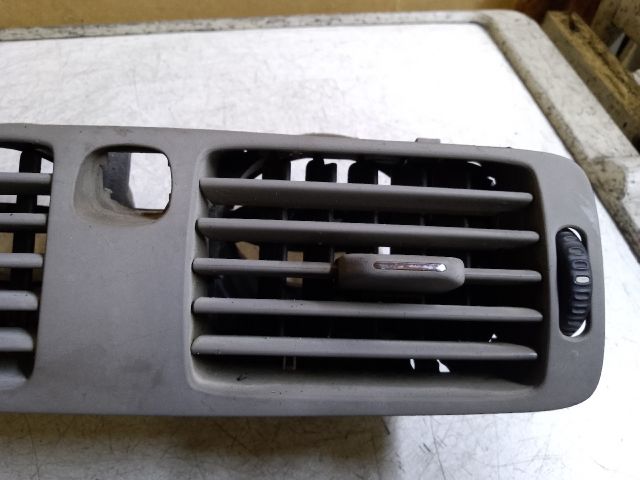 bontott VOLVO S80 Középső Szellőző