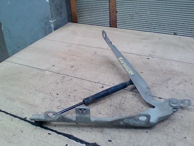 bontott VOLVO S80 Motorháztető Bal Zsanér