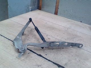 bontott VOLVO S80 Motorháztető Jobb Zsanér