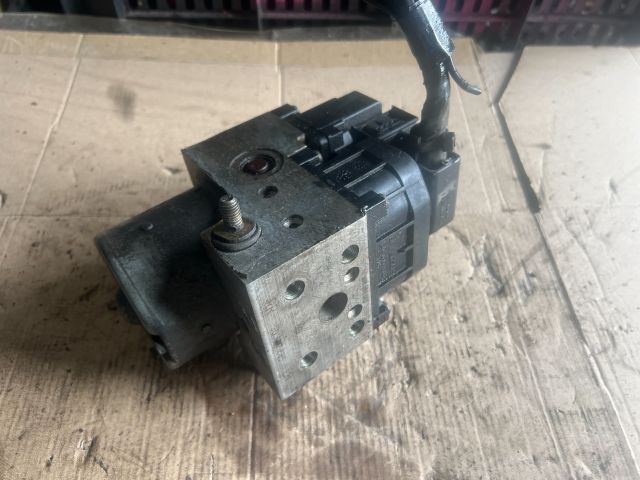 bontott VOLVO V40 ABS Kocka