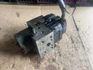 bontott VOLVO V40 ABS Kocka