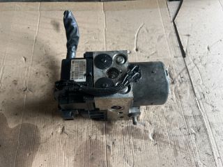 bontott VOLVO V40 ABS Kocka