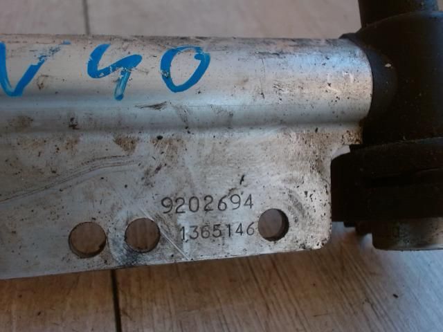 bontott VOLVO V40 Porlasztó Sor / Híd