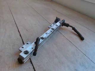 bontott VOLVO V40 Porlasztó Sor / Híd