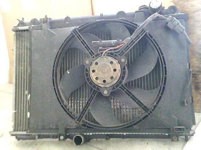 bontott VOLVO V40 Vízhűtő Radiátor (Nem klímás)