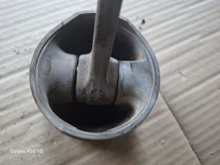 bontott VOLVO V40 Dugattyú és Hajtókar