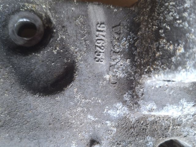 bontott VOLVO V40 Generátor Tartó Bak