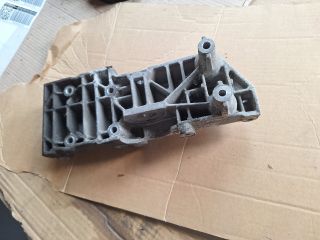 bontott VOLVO V40 Generátor Tartó Bak