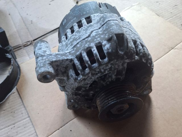 bontott VOLVO V40 Generátor