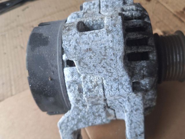 bontott VOLVO V40 Generátor