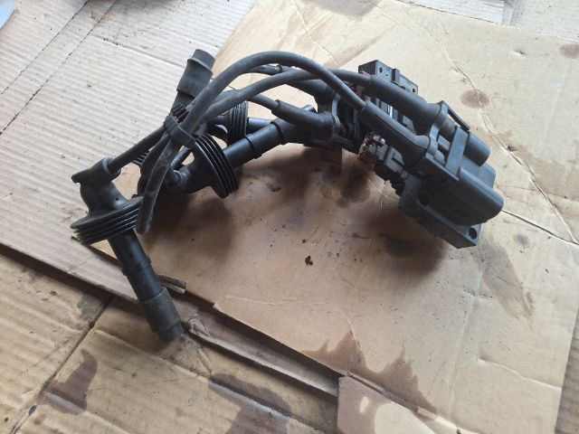 bontott VOLVO V40 Gyújtótrafó Szett